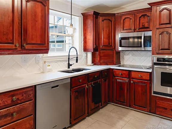 5th image of 8 Belone St