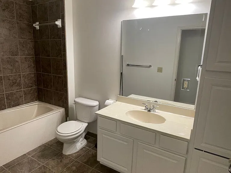 731 Litty Ct #203 — Photo 6