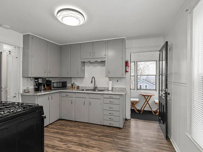 108 Pharis St #1 — Photo 8