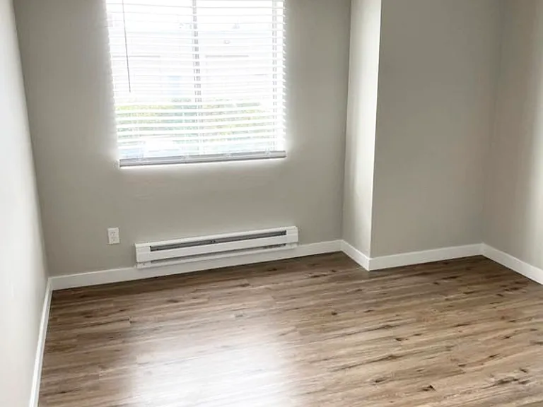 1629 Maple Ln #G5 — Photo 8
