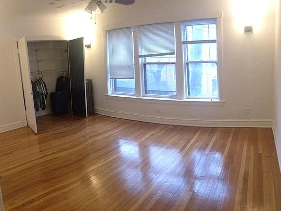 Living Room (wide view)