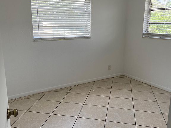 5th image of 616 Lucerne Ave APT 9