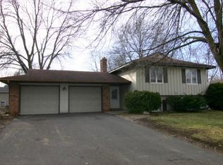 10775 108th Ave N, Maple Grove, MN 55369