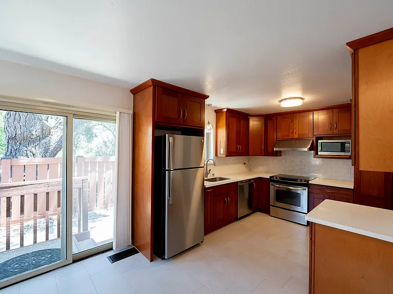 2022 Ascot Dr — Photo 20