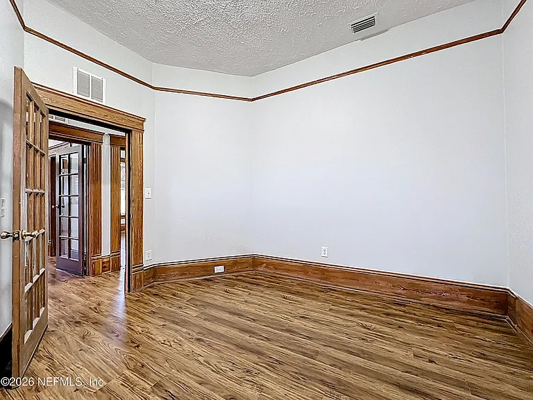 138 E Duval St — Photo 20