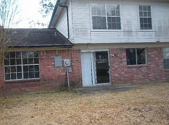 4th image of 16046 Sweetwater Creek Dr
