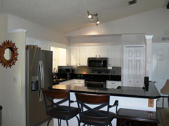 4th image of 1362 Coronet Dr