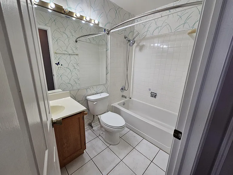 1132 Courtland Dr — Photo 12