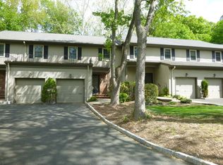 5 Allison Ct, Allendale, NJ 07401
