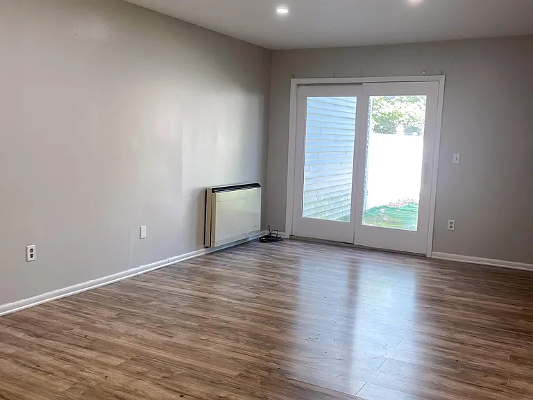 36 Tallow Wood Dr — Photo 8