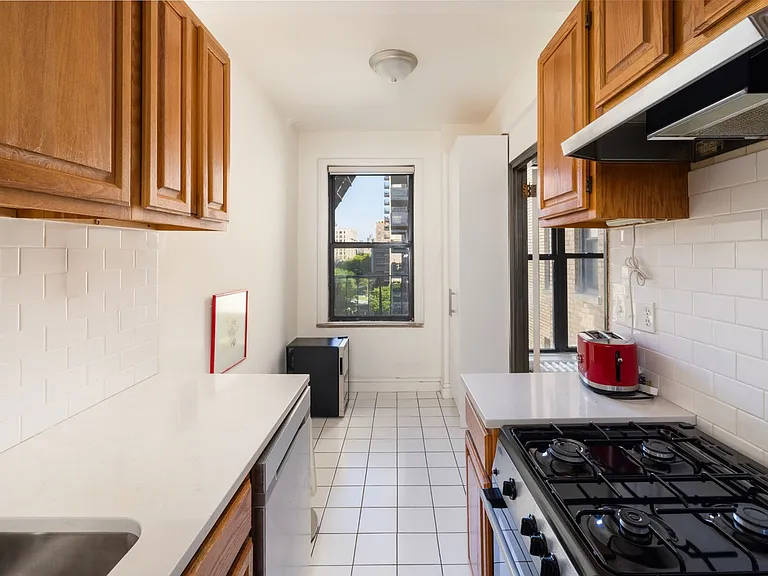 124 W 93rd St #6E — Photo 5