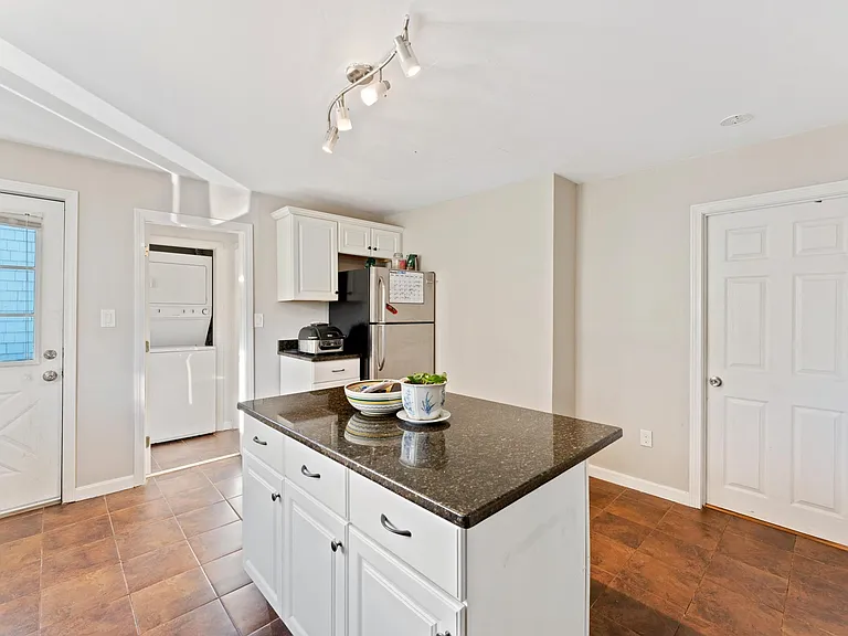 45 Wellington Ave #1 — Photo 5