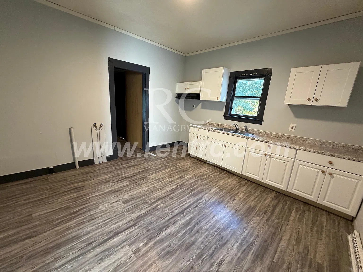 2 bed, 900 sqft, $775 — Photo 2