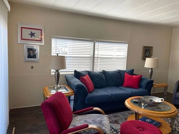 4th image of 2701 34th St N #437