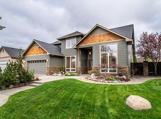 899 Saint Andrews Way, Eagle Pt, OR 97524