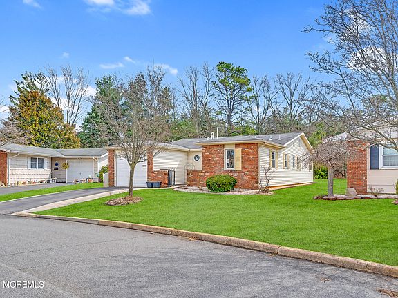 4th image of 16 Dickinson Road