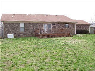 2nd image of 160 Hillington Dr