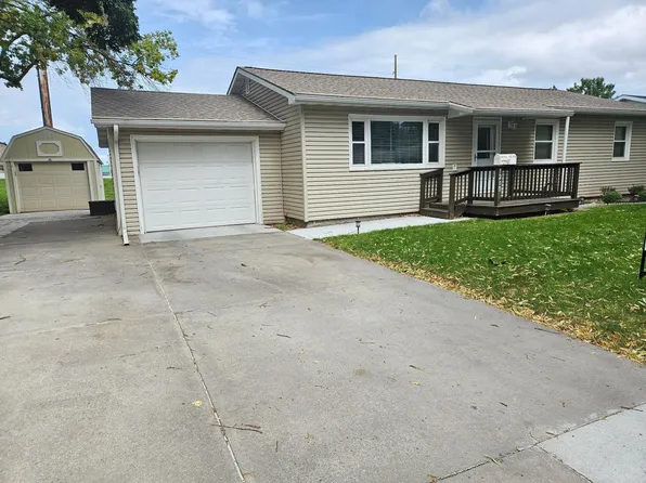 1208 Grant Ave, Norfolk, NE 68701