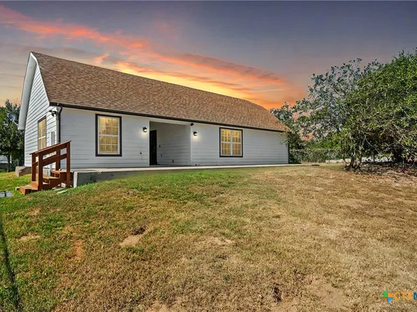 180 Kc Dr, Bastrop, TX 78602