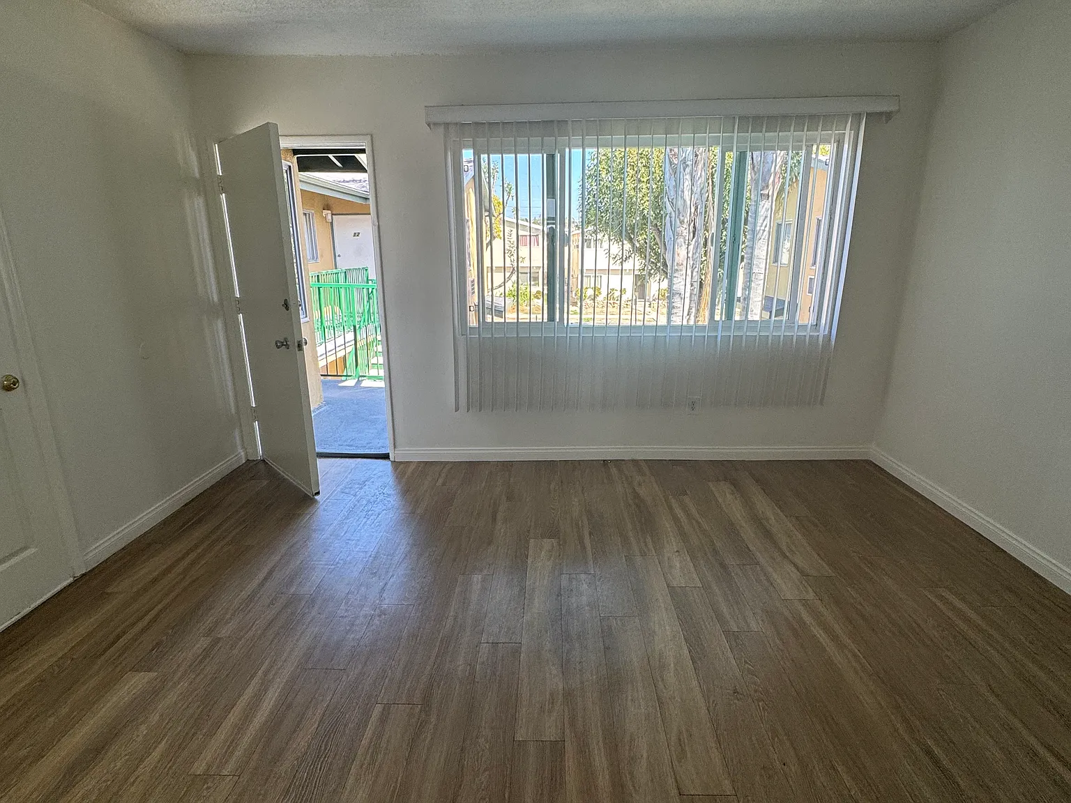 Studio, $1,000 — Photo 4