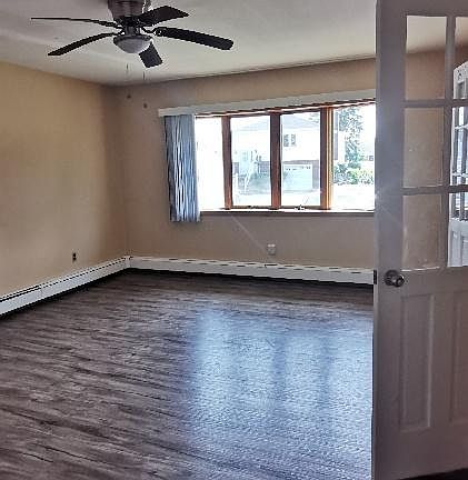 5th image of 581 Hull St Floor 1