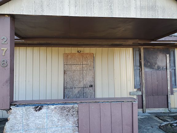 5th image of 222 Dakota St