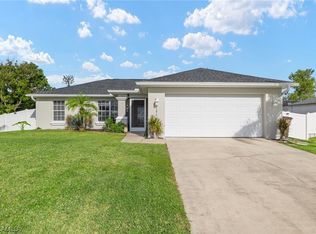 1813 NE 21st Place Cpe, Coral, FL 33909