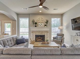 102 N Valley Oaks Cir, Spring, TX 77382