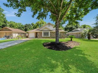 5509 Winding Brook Dr, Dickinson, TX 77539