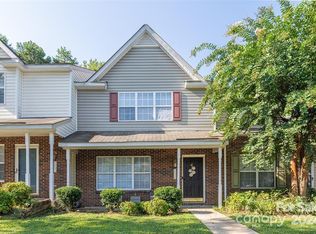 7863 Petrea Ln, Charlotte, NC