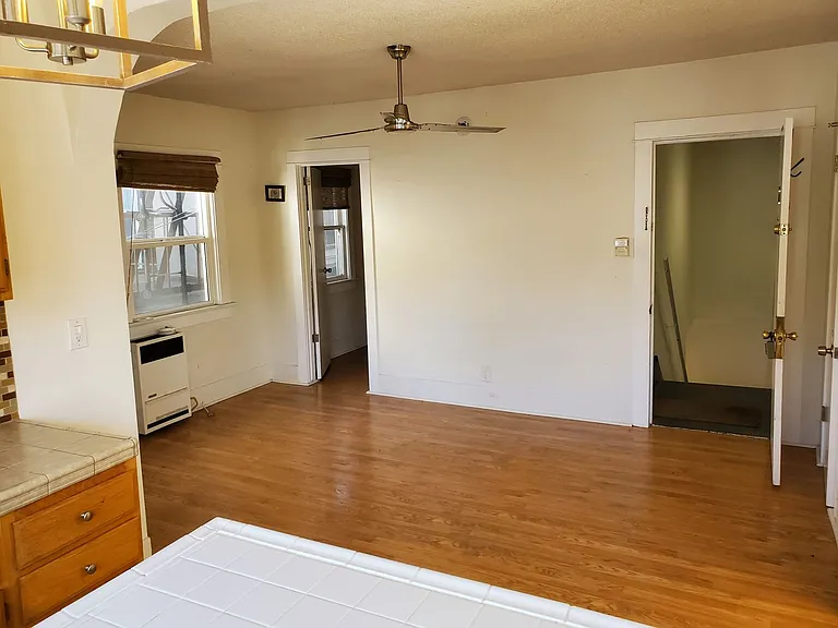 25 Clubhouse Ave — Photo 9