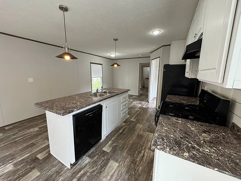 242 Wallingford Dr — Photo 1