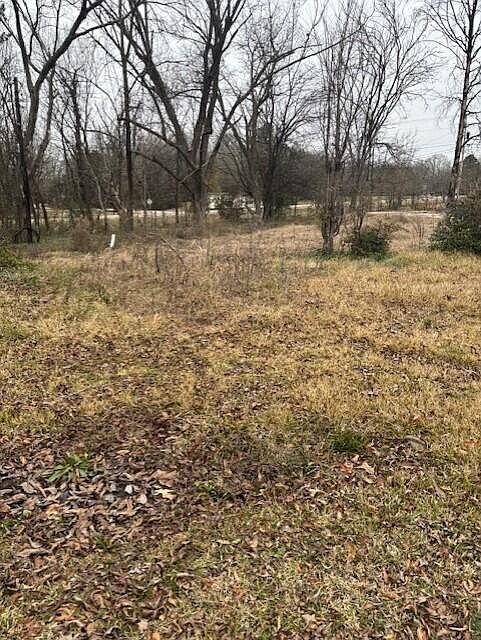 2nd image of 403 S 3rd St