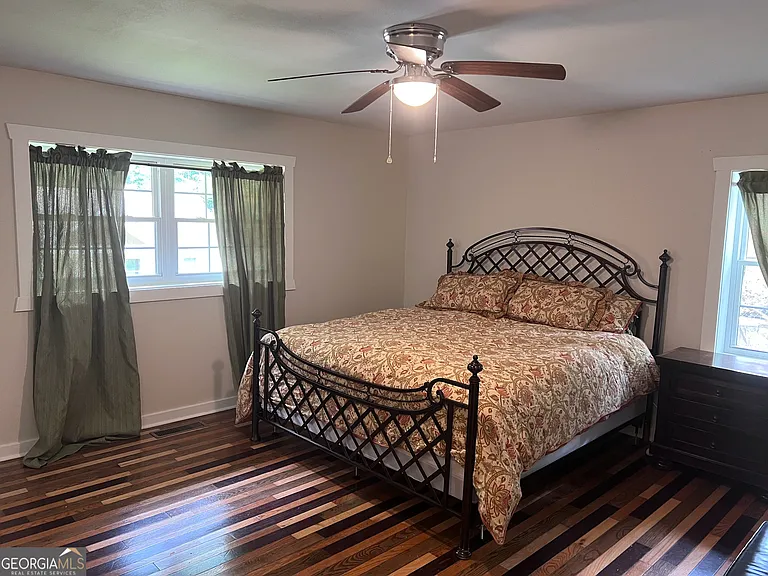 66 Logan Ln — Photo 11