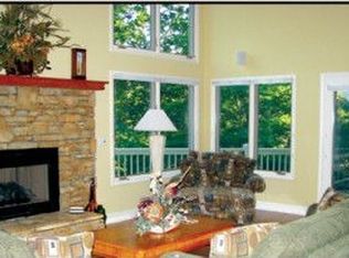 1720 Grassy Meadow Ct, Hendersonville, NC 28739