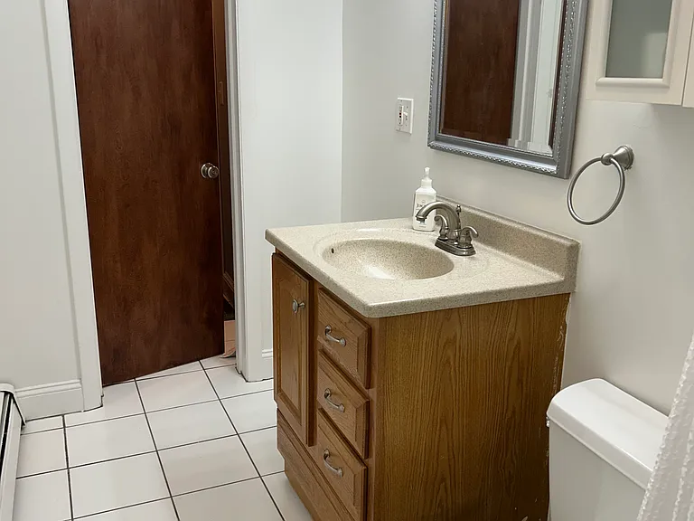 74 Russell St #1 — Photo 9