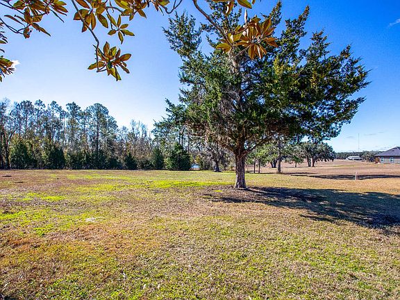 3rd image of 293 NW Willie Deas Rd