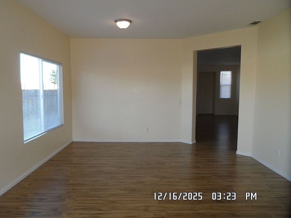 3rd image of 13247 Acacia Ave