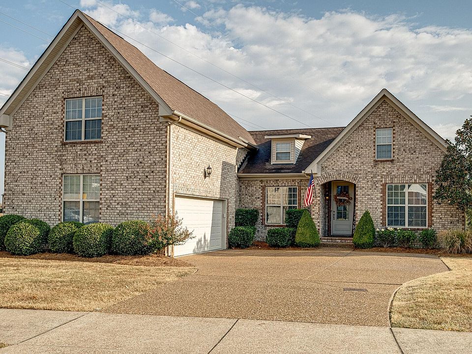 1st image of 104 McKain Xing