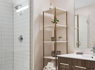 1960 N Milwaukee Ave #716, Chicago, IL 60647