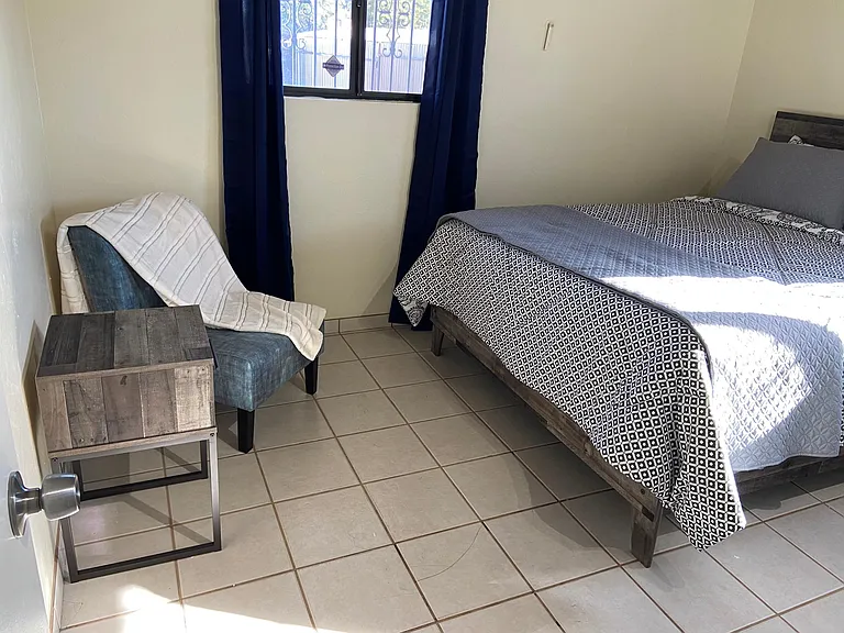 2401 N Jordan Dr — Photo 8
