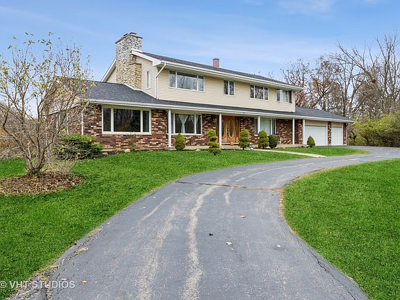 2nd image of 400 Jaclay Ct