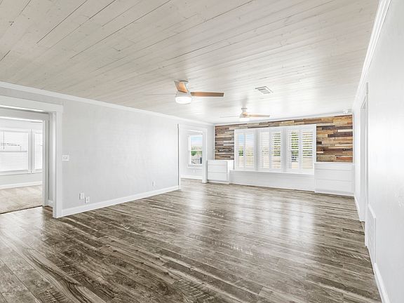 5th image of 154 Quinta Cir