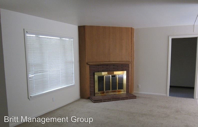2nd image of 2479 11th St
