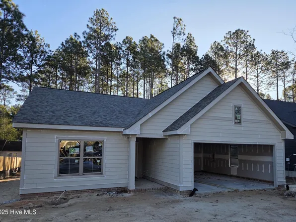 715 Blue Bird Dr, Vass, NC 28394