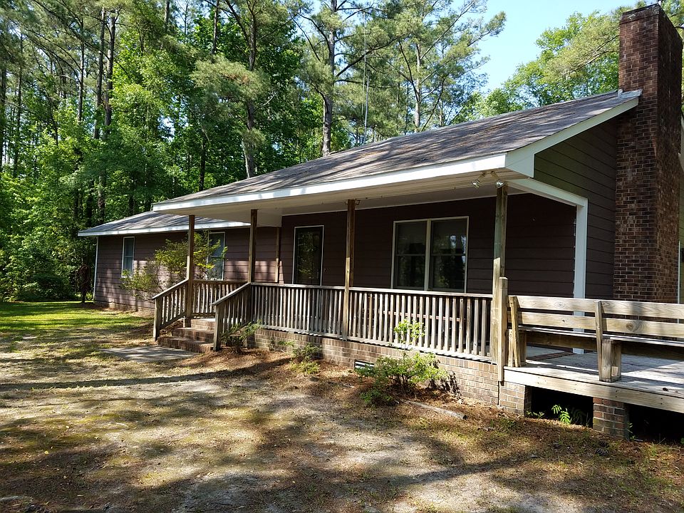 1st image of 301 Brooks Ln