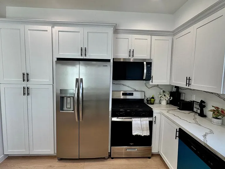 2681 Pomeroy Ave #1/4 — Photo 2