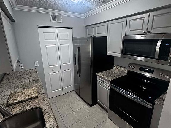 2nd image of 1226 Bermuda Lakes Ln
