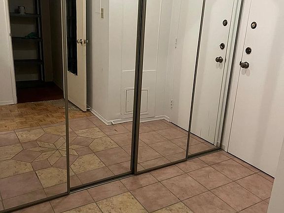 2nd image of 158 B McArthur Ave #204
