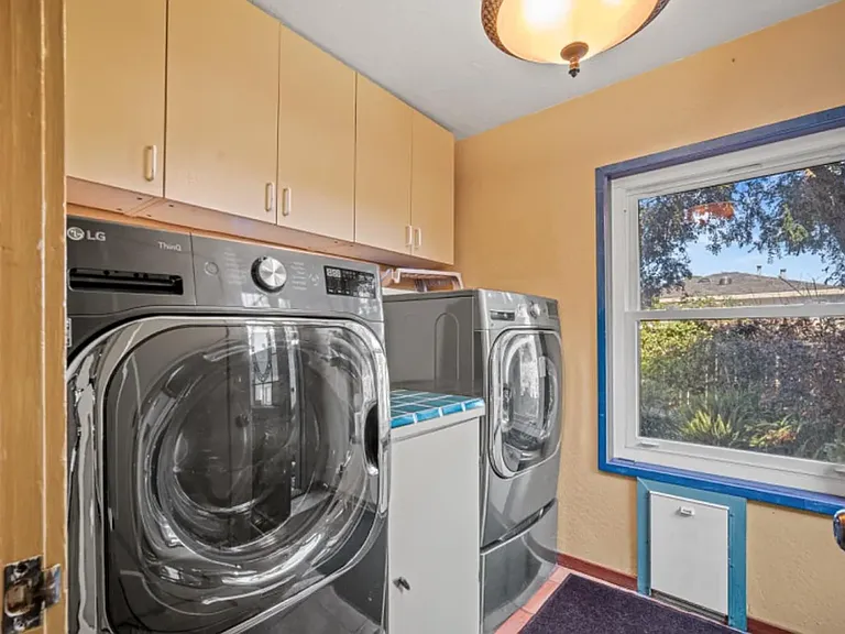 1497 Highland Pl — Photo 13